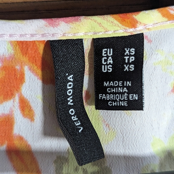 NWOT Vero Moda bright faux wrap dress - Picture 3 of 7